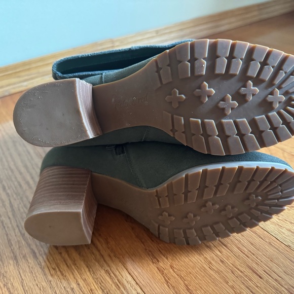 Violet & Red Landen Suede Boot size 7.5 - Picture 4 of 4